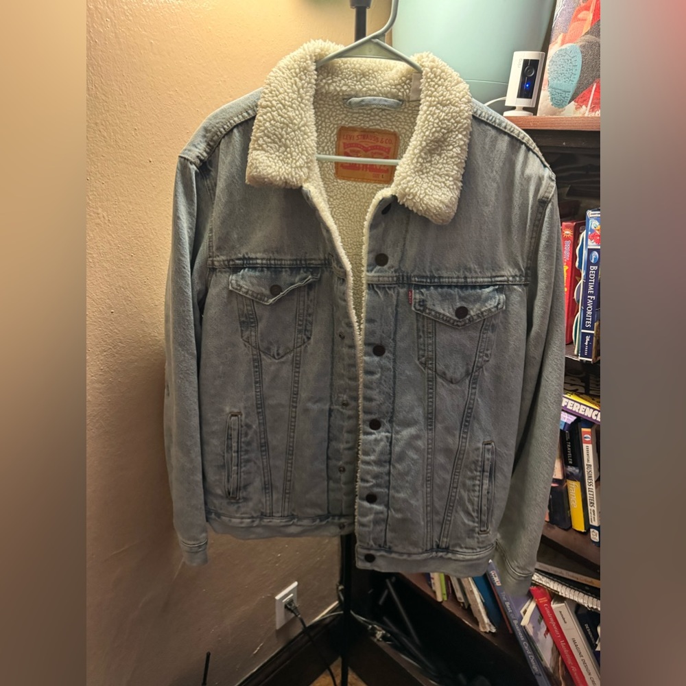 Levi shearling Jean jacket